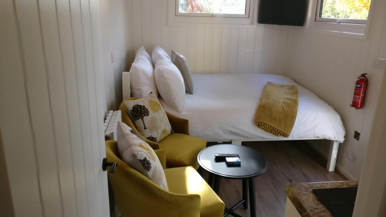 Forest Heath Shepherd'S Huts Ringwood Extérieur photo