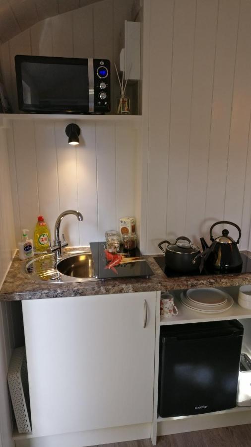 Forest Heath Shepherd'S Huts Ringwood Extérieur photo